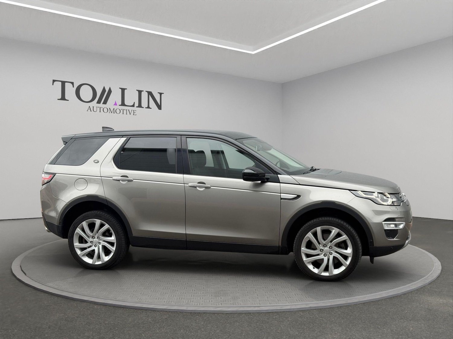 Used Land Rover Discovery Sport 2018 for sale - 77523778: Photo 16