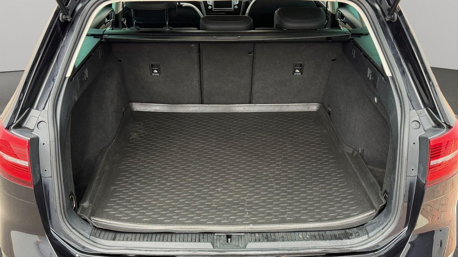 Used Volkswagen Passat 2016 for sale - 76737995: Photo 20