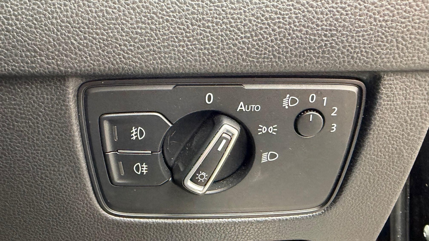 Used Volkswagen Passat 2016 for sale - 76737995: Photo 27