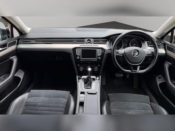 Used Volkswagen Passat 2016 for sale - 76737995: Photo