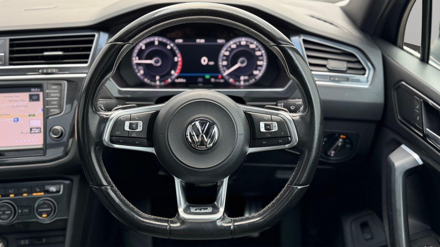 Used Volkswagen Tiguan 2017 for sale - 76737993: Photo 3