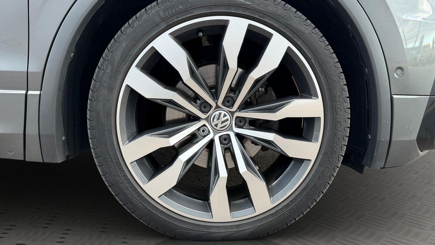 Used Volkswagen Tiguan 2017 for sale - 76737993: Photo 30