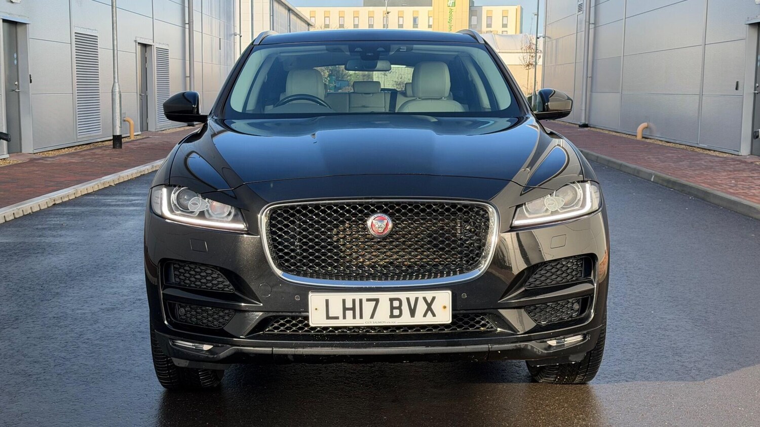 Used Jaguar F-Pace 2017 for sale - 76742914: Photo 10