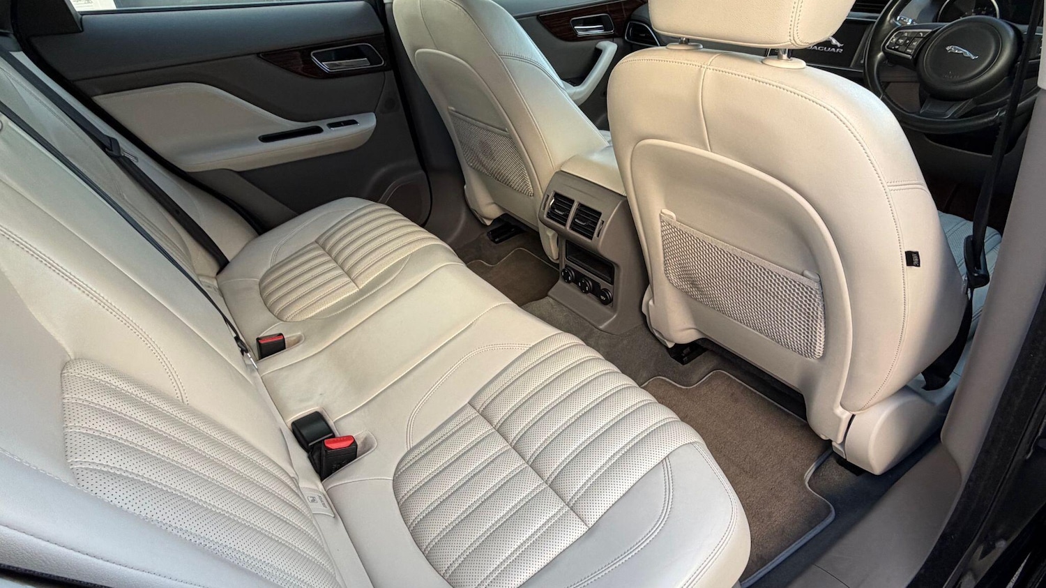 Used Jaguar F-Pace 2017 for sale - 76742914: Photo 37