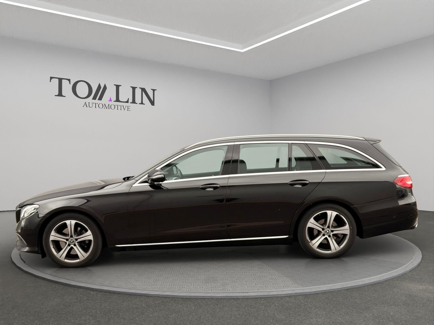 Used Mercedes-Benz E Class 2019 for sale - 77599073: Photo 2