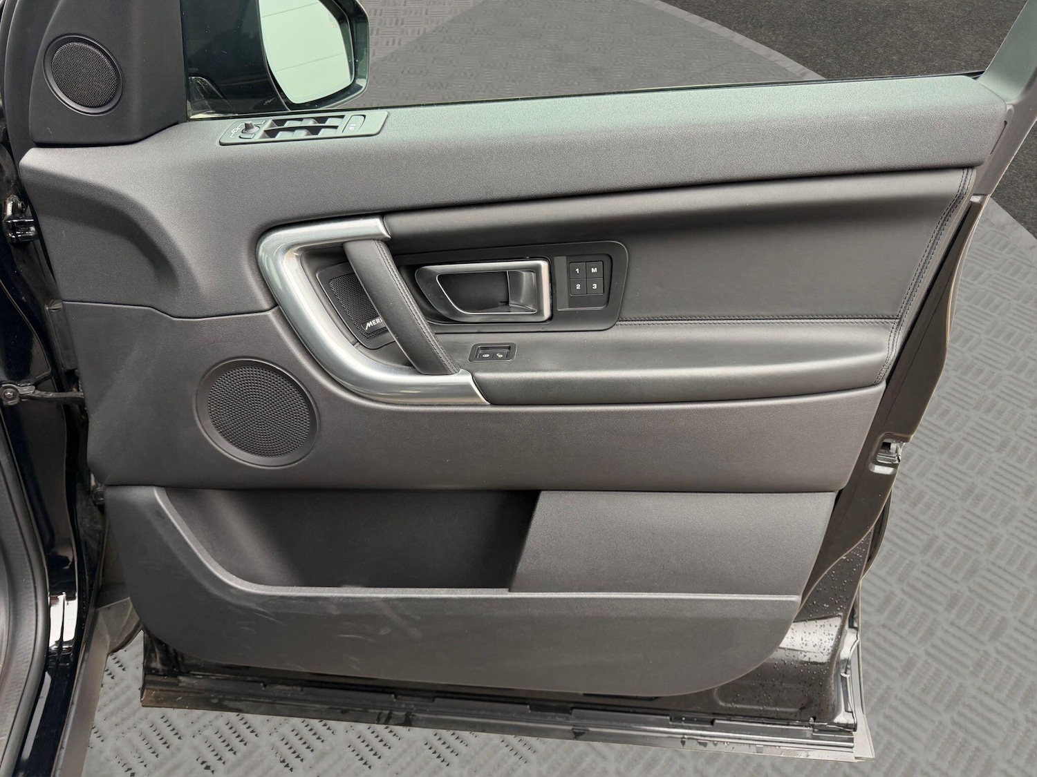 Used Land Rover Discovery Sport for sale - 76997458: Photo 25