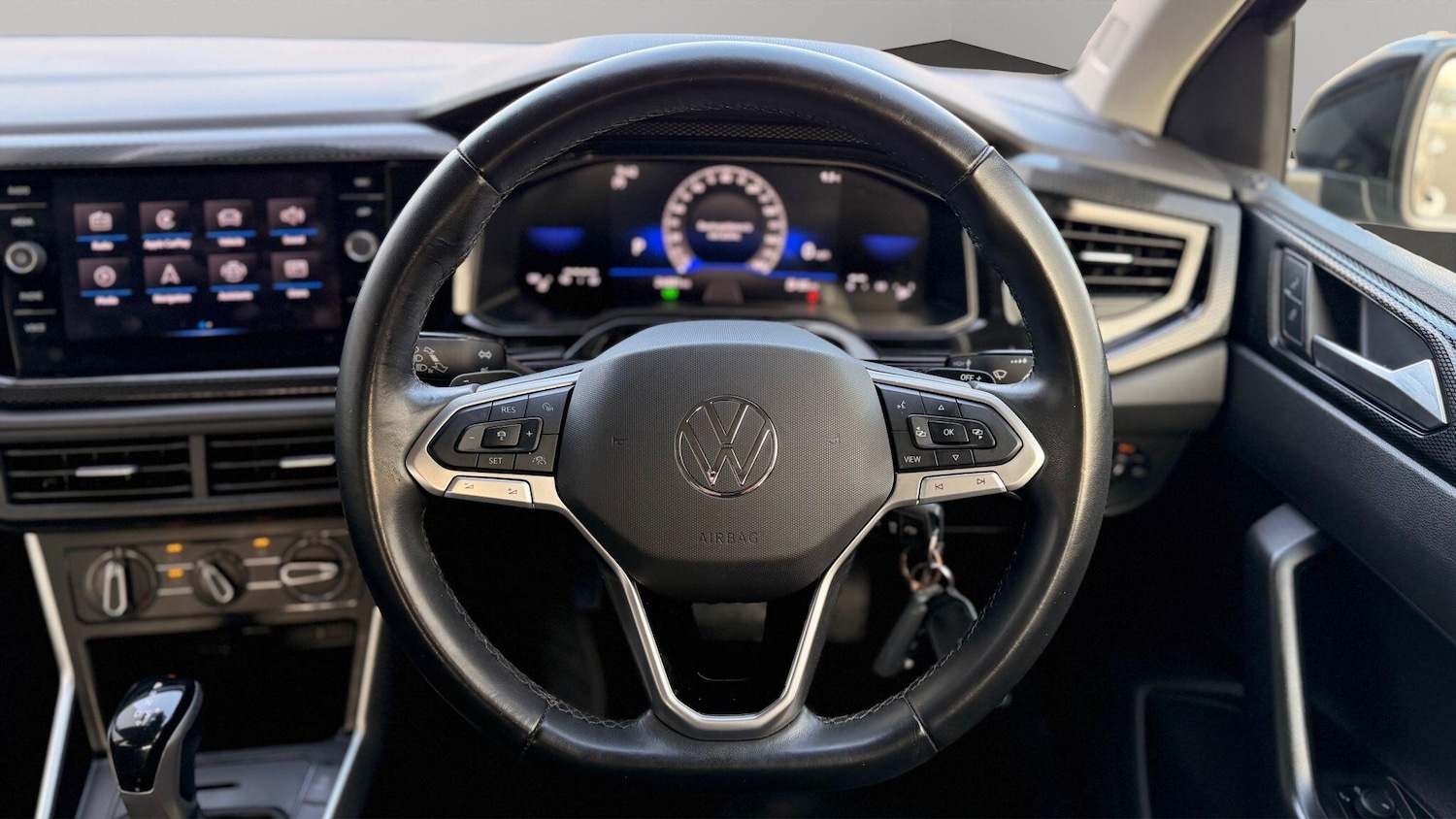 Used Volkswagen Polo 2023 for sale - 77683828: Photo 14