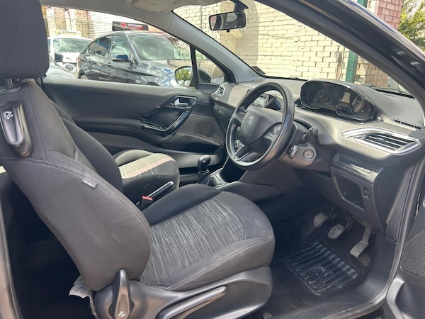 Used Peugeot 208 2012 for sale - 75279356: Photo 10