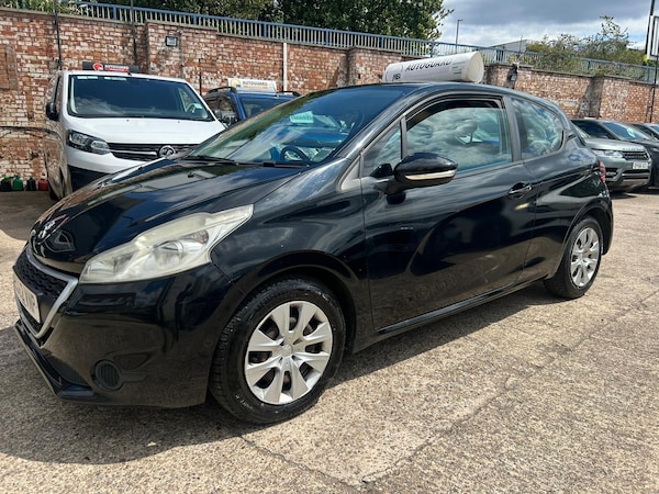 Used Peugeot 208 2012 for sale - 75279356: Photo 4