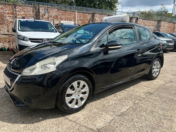 Used Peugeot 208 2012 for sale - 75279356: Photo