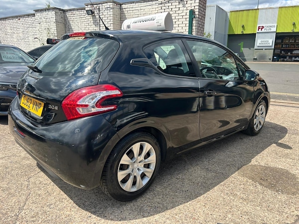 Used Peugeot 208 2012 for sale - 75279356: Photo 6