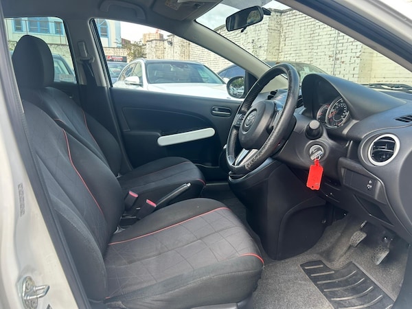 Used Mazda Mazda2 2014 for sale - 75401439: Photo 10