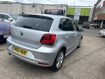 Used Volkswagen Polo 2016 for sale - 77290529: Photo