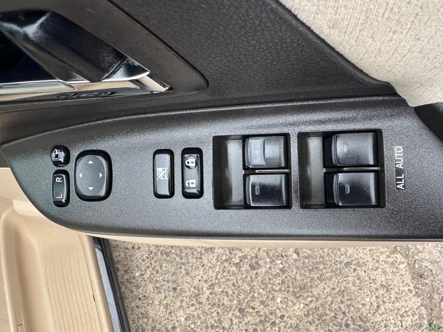 Used Toyota Vellfire 2025 for sale - 76306610: Photo 13