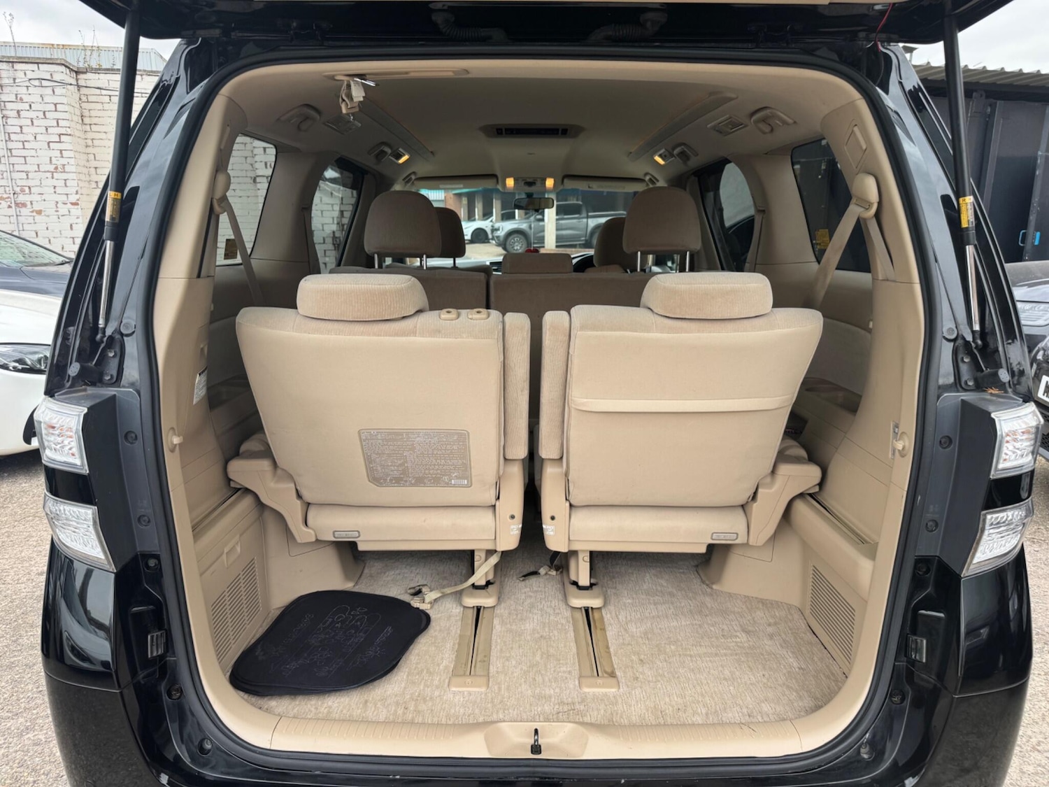 Used Toyota Vellfire 2025 for sale - 76306610: Photo 16