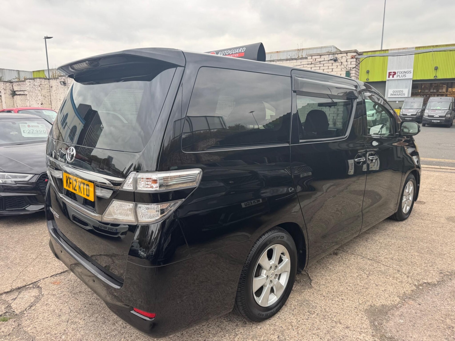 Used Toyota Vellfire 2025 for sale - 76306610: Photo 5