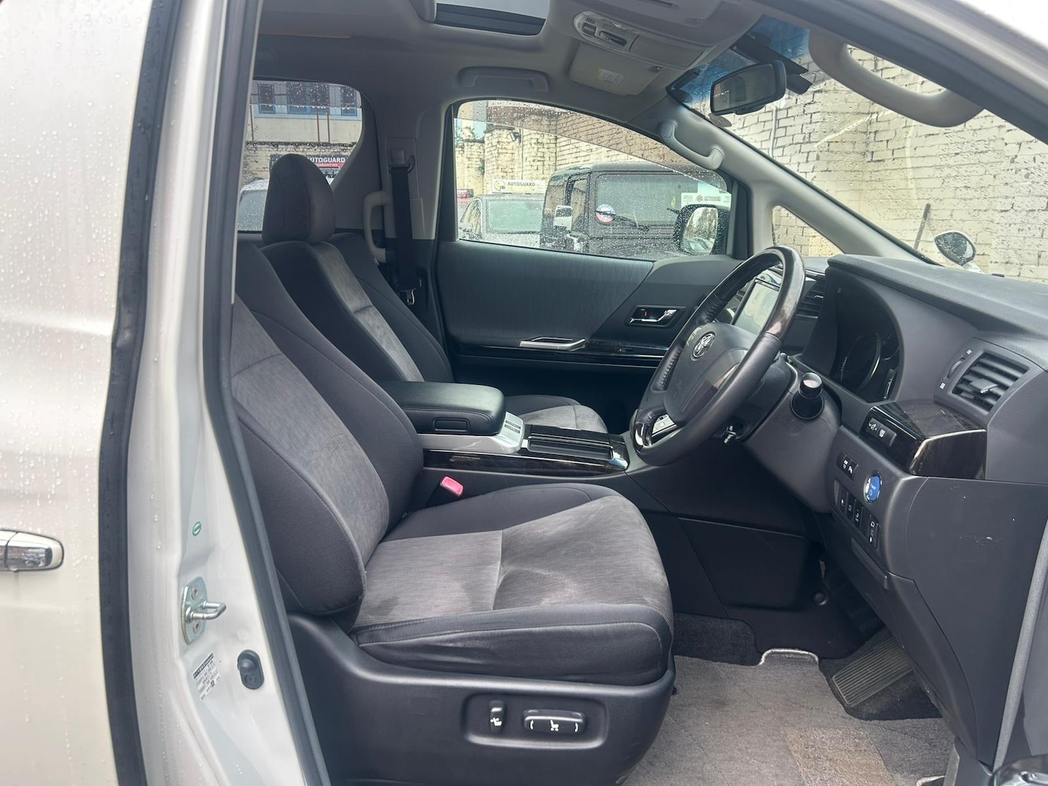 Used Toyota Vellfire for sale - 76549318: Photo 9