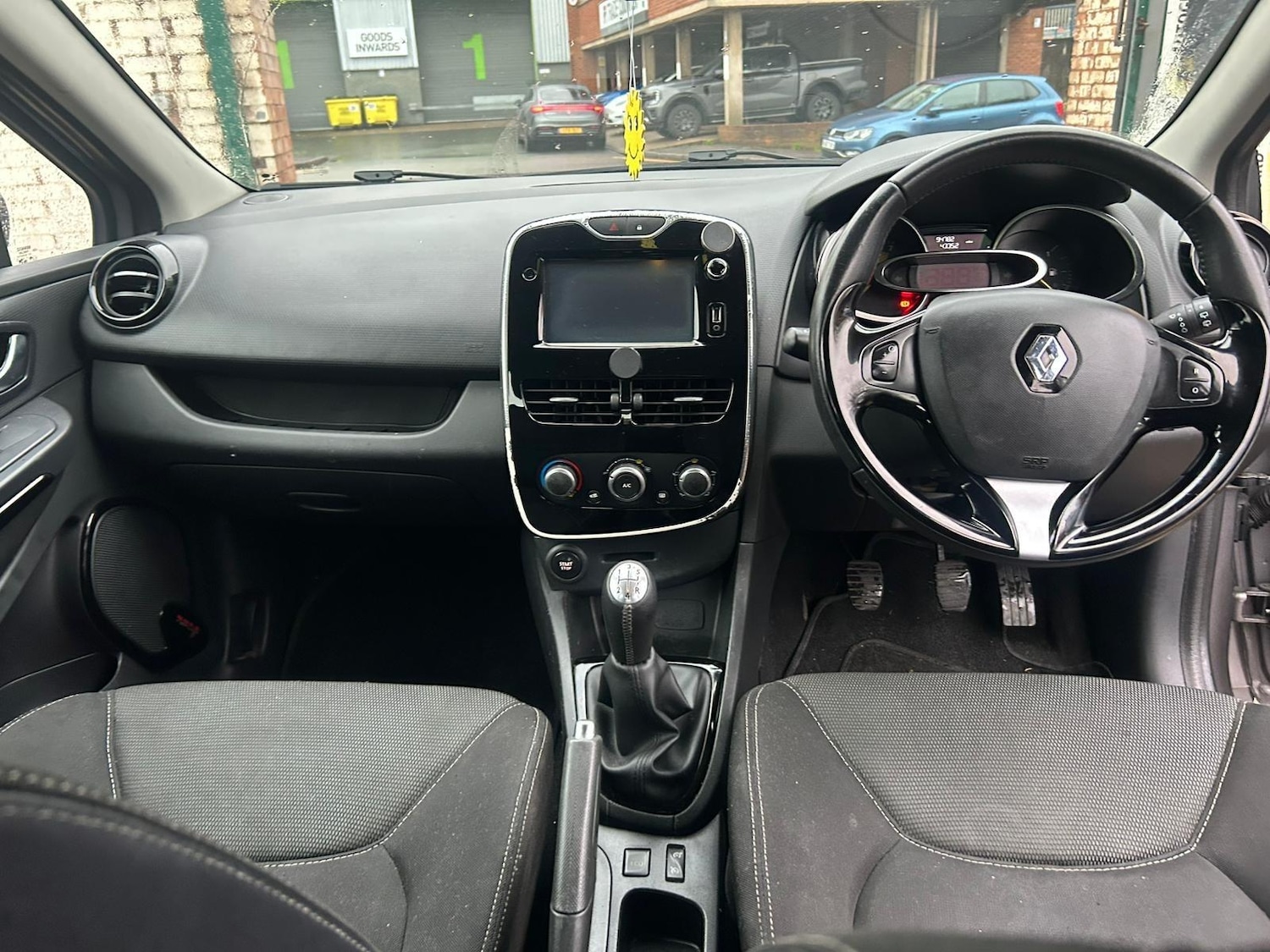 Used Renault Clio 2015 for sale - 77479145: Photo 10