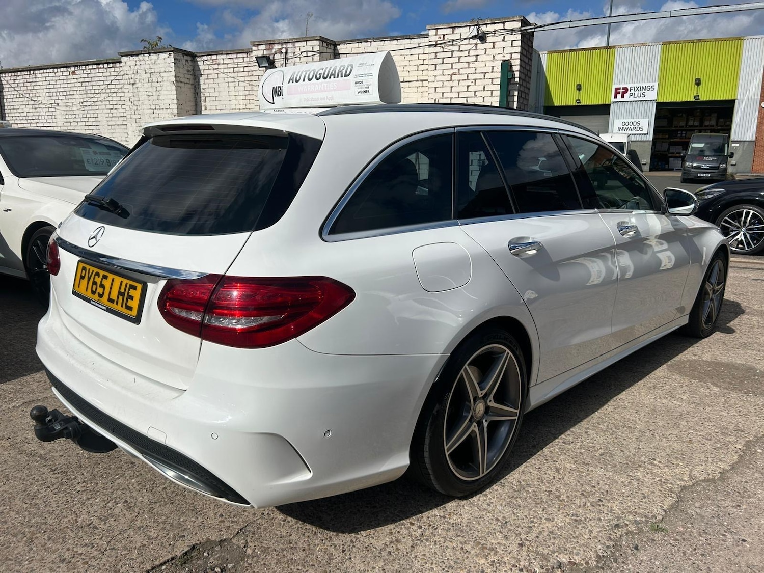 Used Mercedes-Benz C Class 2015 for sale - 76989360: Photo 4