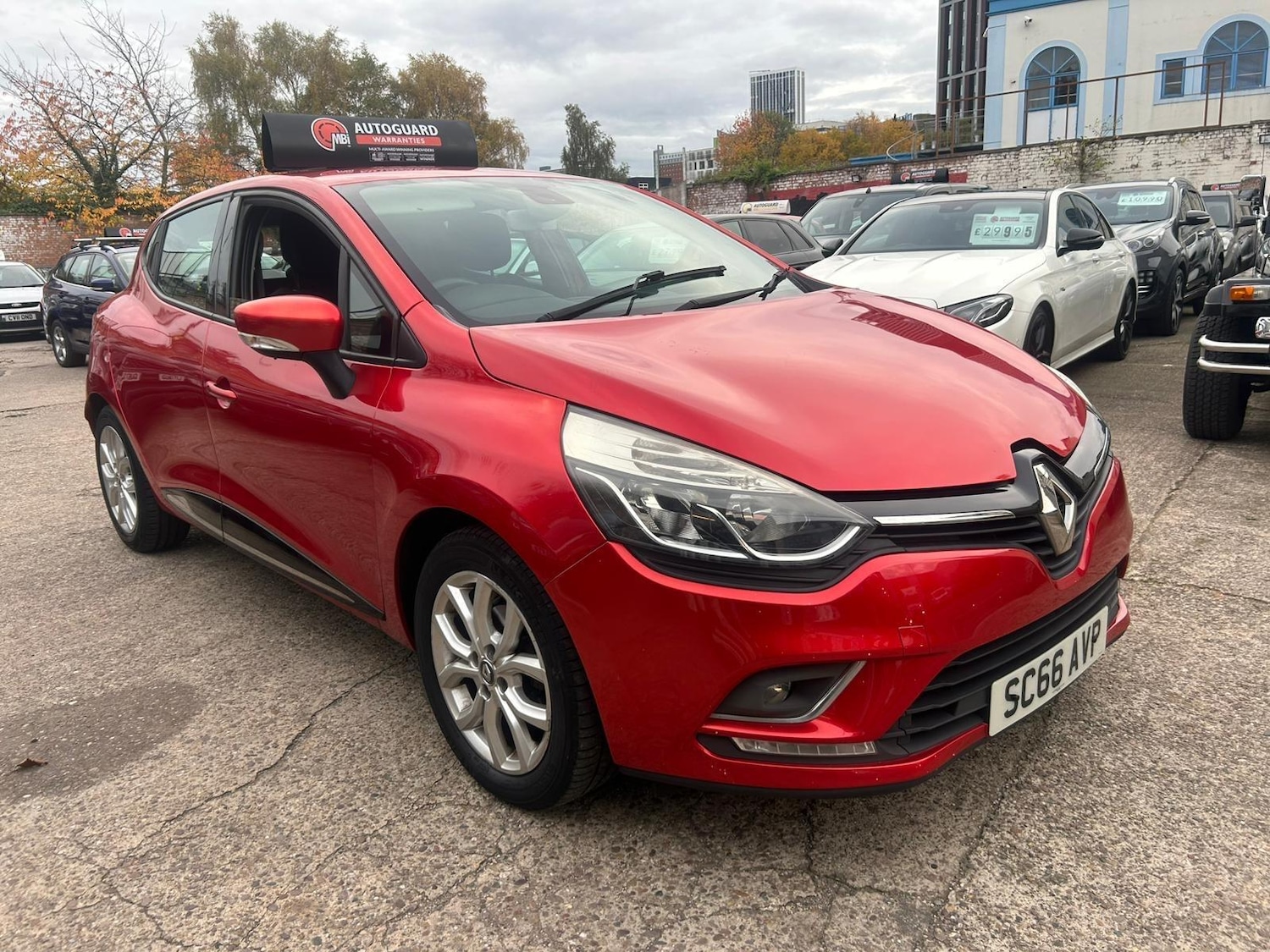 Used Renault Clio 2016 for sale - 76348863: Photo 1