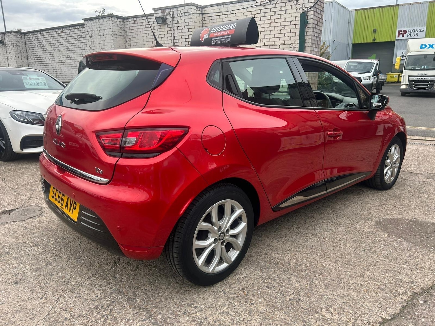 Used Renault Clio 2016 for sale - 76348863: Photo 5