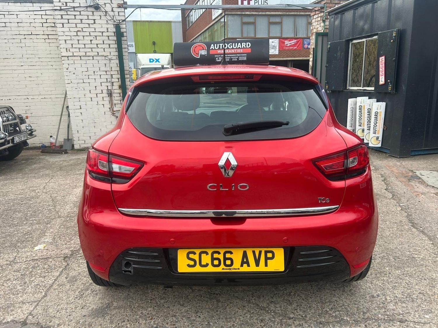Used Renault Clio 2016 for sale - 76348863: Photo 8
