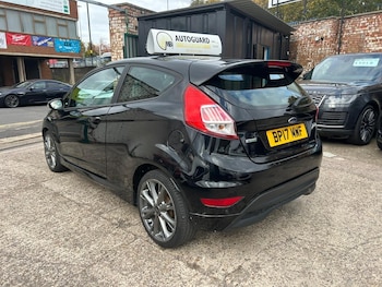 Used Ford Fiesta 2017 for sale - 76239310: Photo 4