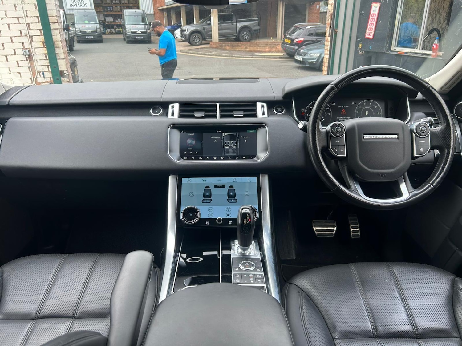 Used Land Rover Range Rover Sport 2017 for sale - 76561329: Photo 12