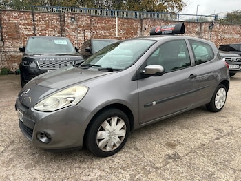 Used Renault Clio 2011 for sale - 76247532: Photo 2