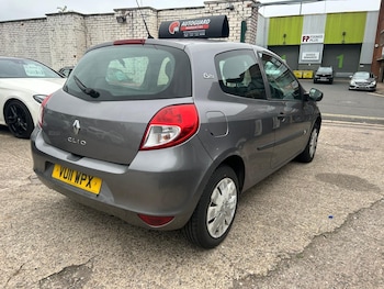 Used Renault Clio 2011 for sale - 76247532: Photo 4