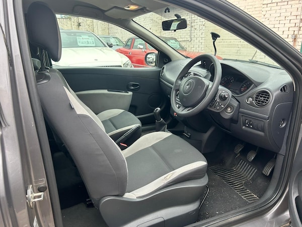 Used Renault Clio 2011 for sale - 76247532: Photo 7