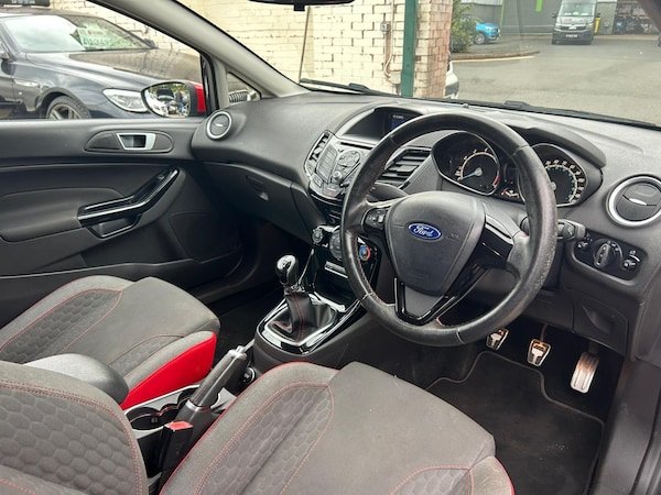 Used Ford Fiesta 2016 for sale - 76071626: Photo 9