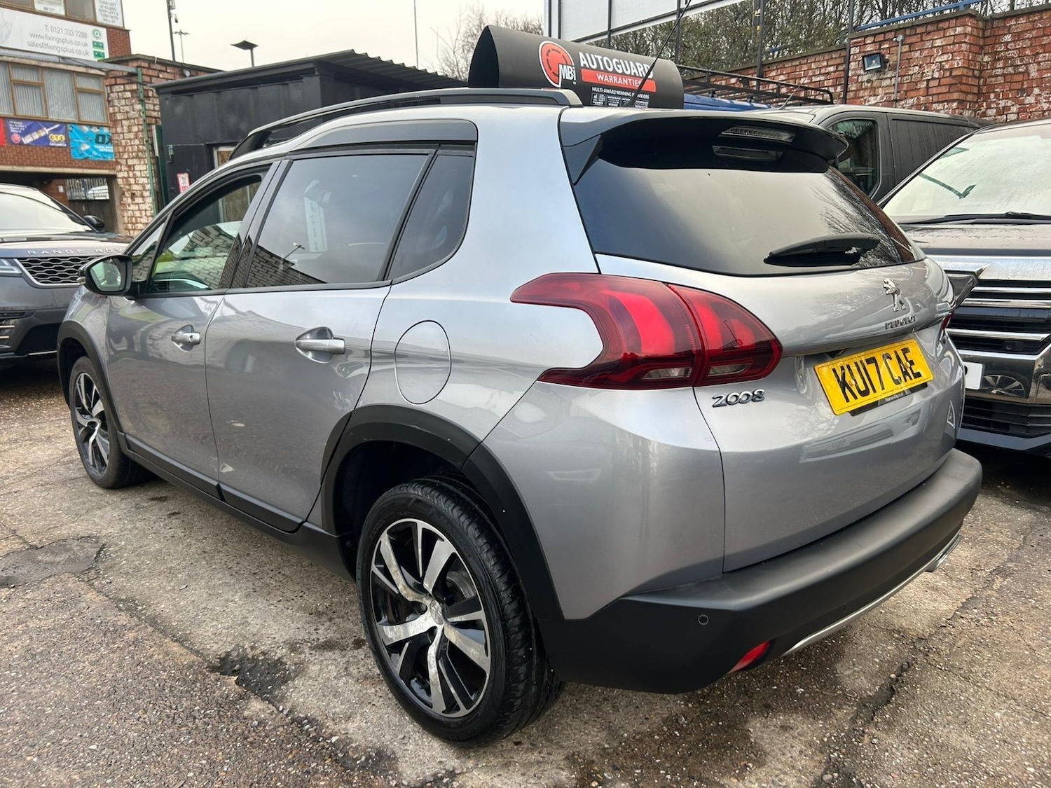 Used Peugeot 2008 2017 for sale - 77016006: Photo 4