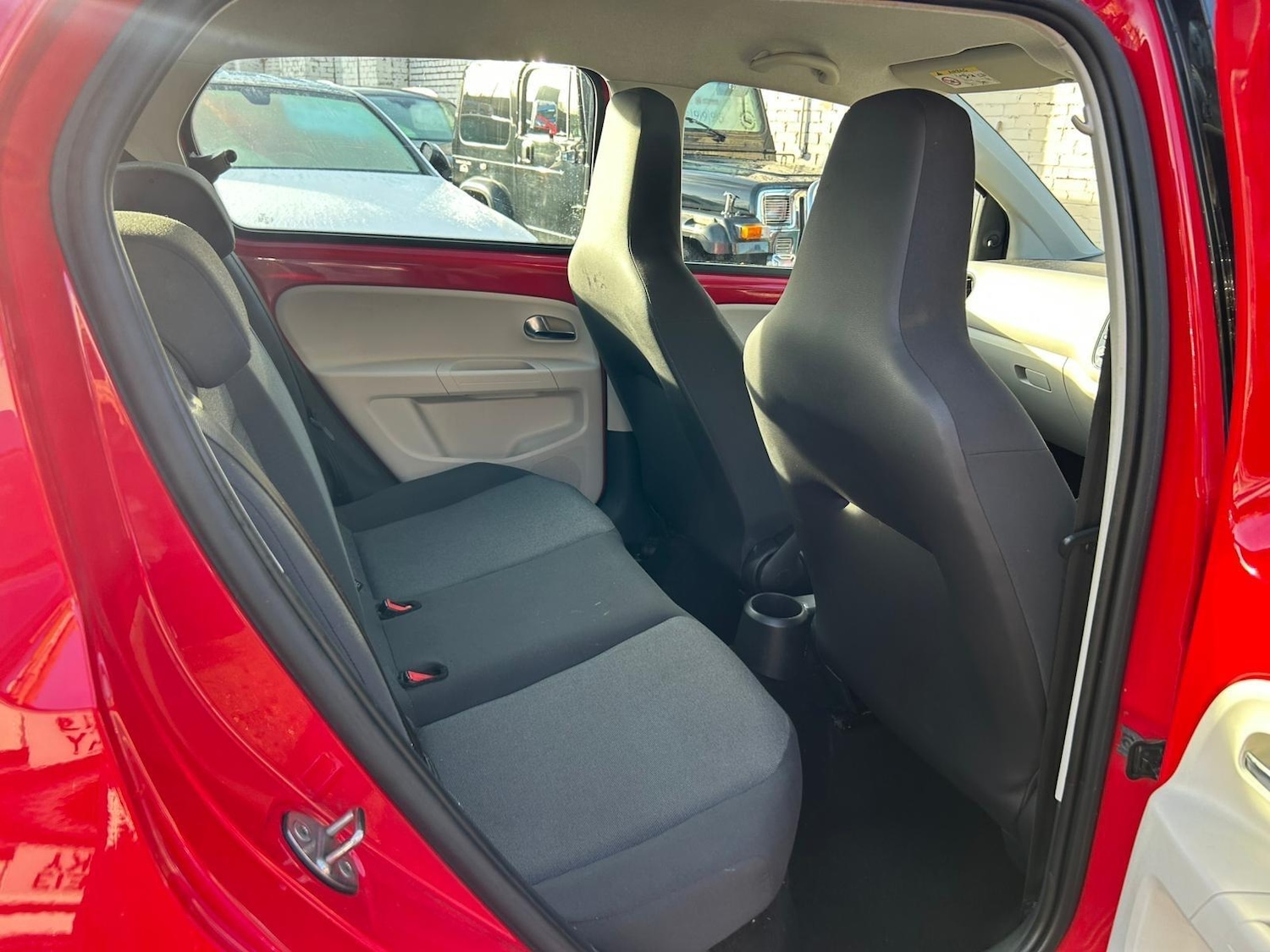 Used Volkswagen up! 2015 for sale - 76925955: Photo 12