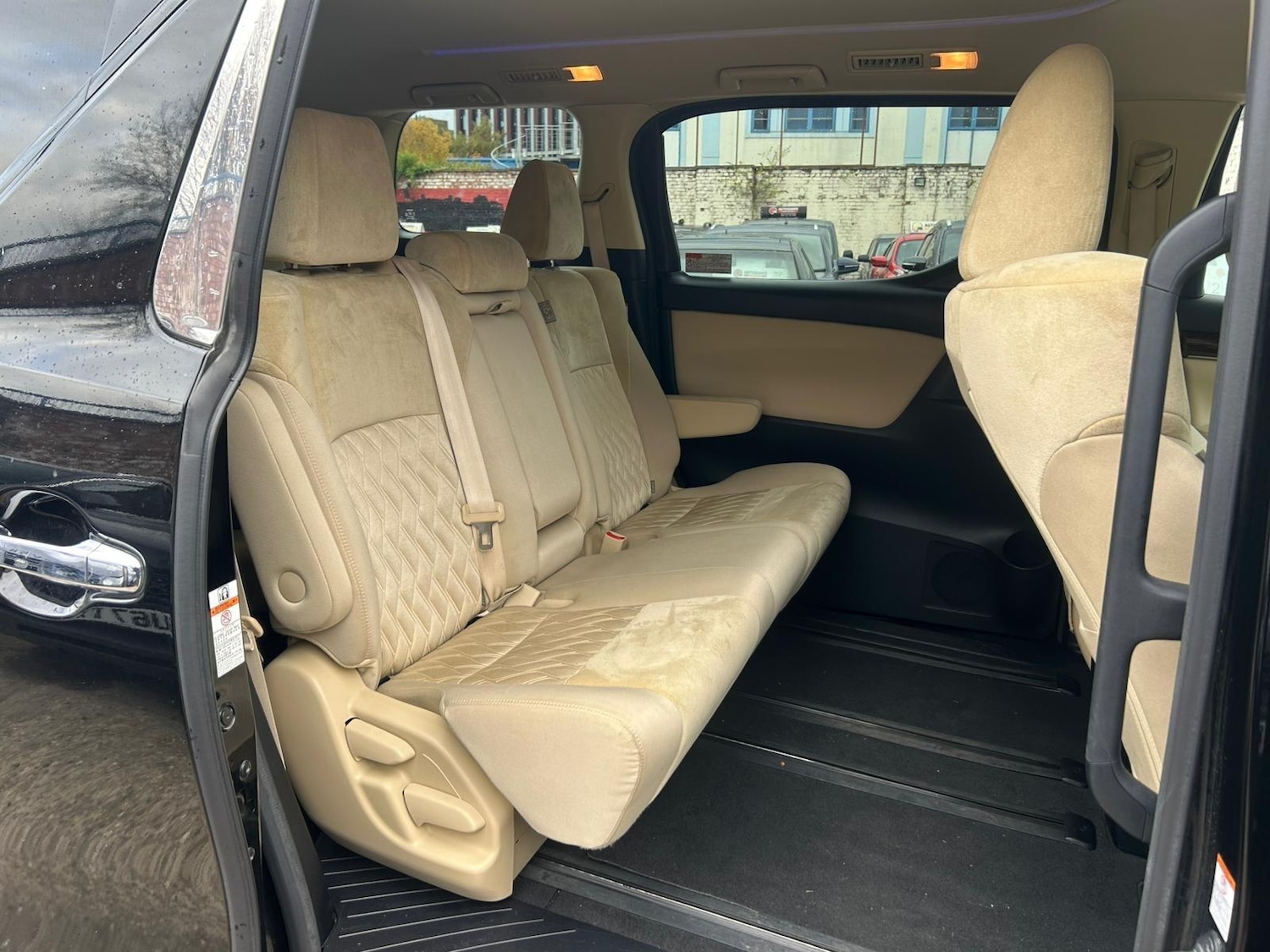 Used Toyota Vellfire 2025 for sale - 76996143: Photo 13