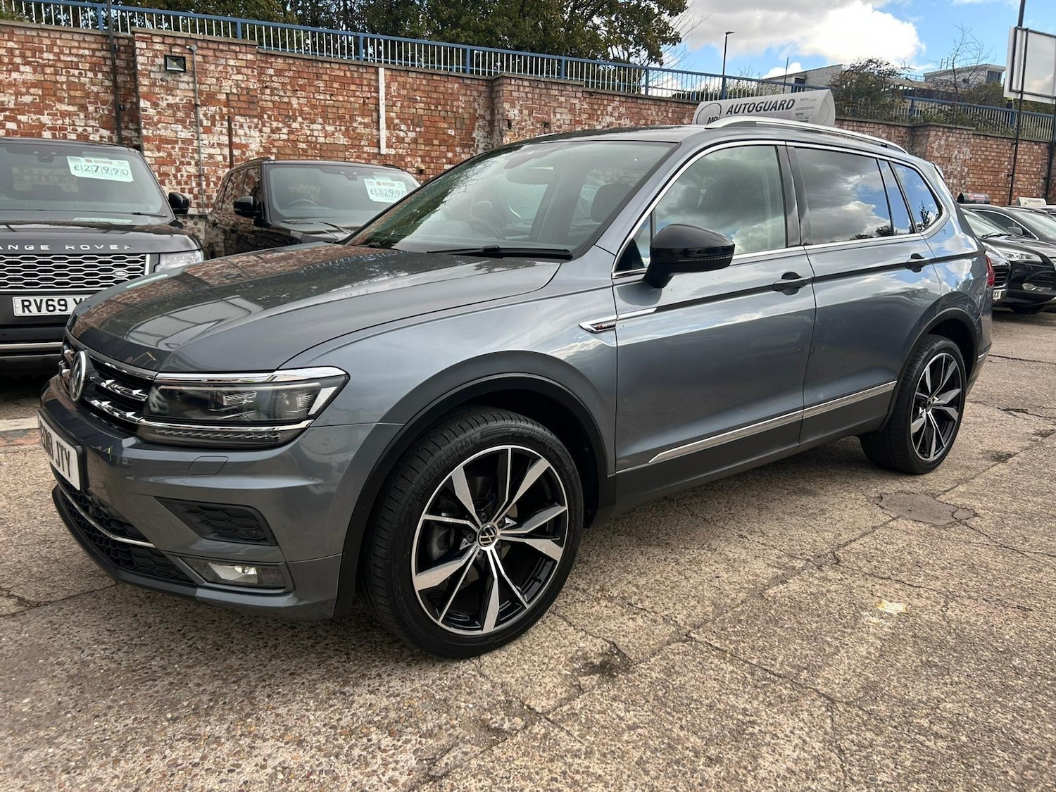 Used Volkswagen Tiguan Allspace 2018 for sale - 75884411: Photo 3