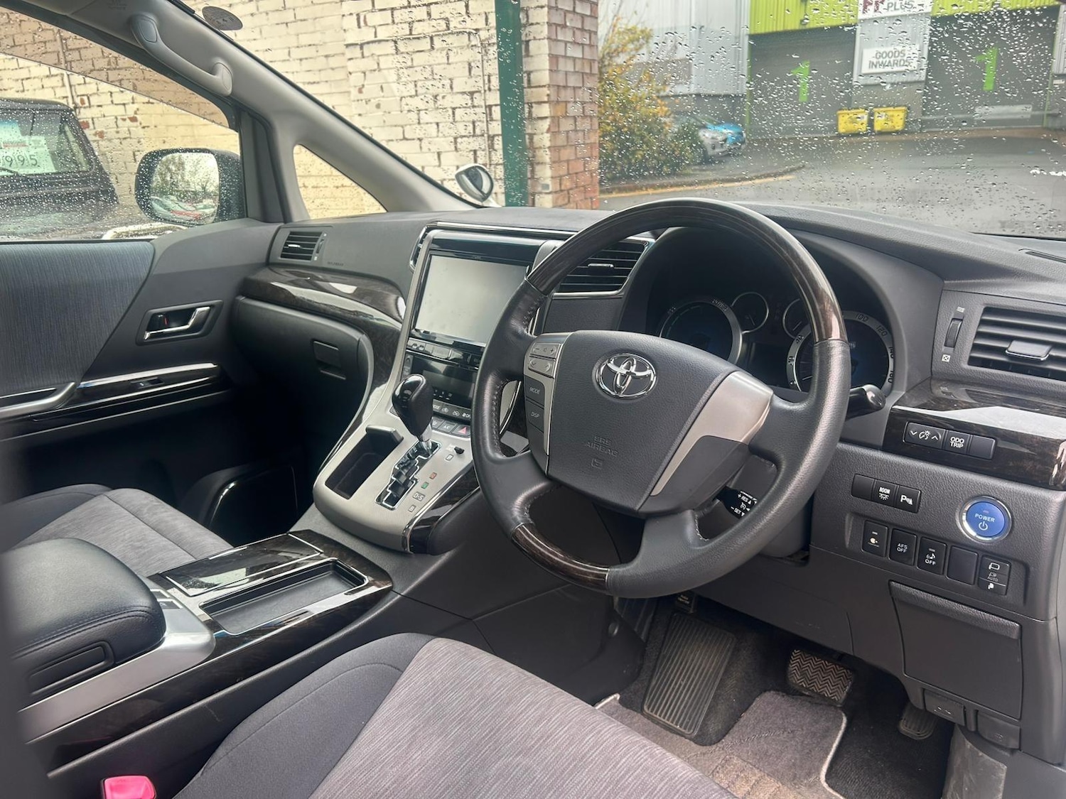 Used Toyota Vellfire for sale - 76990020: Photo 10