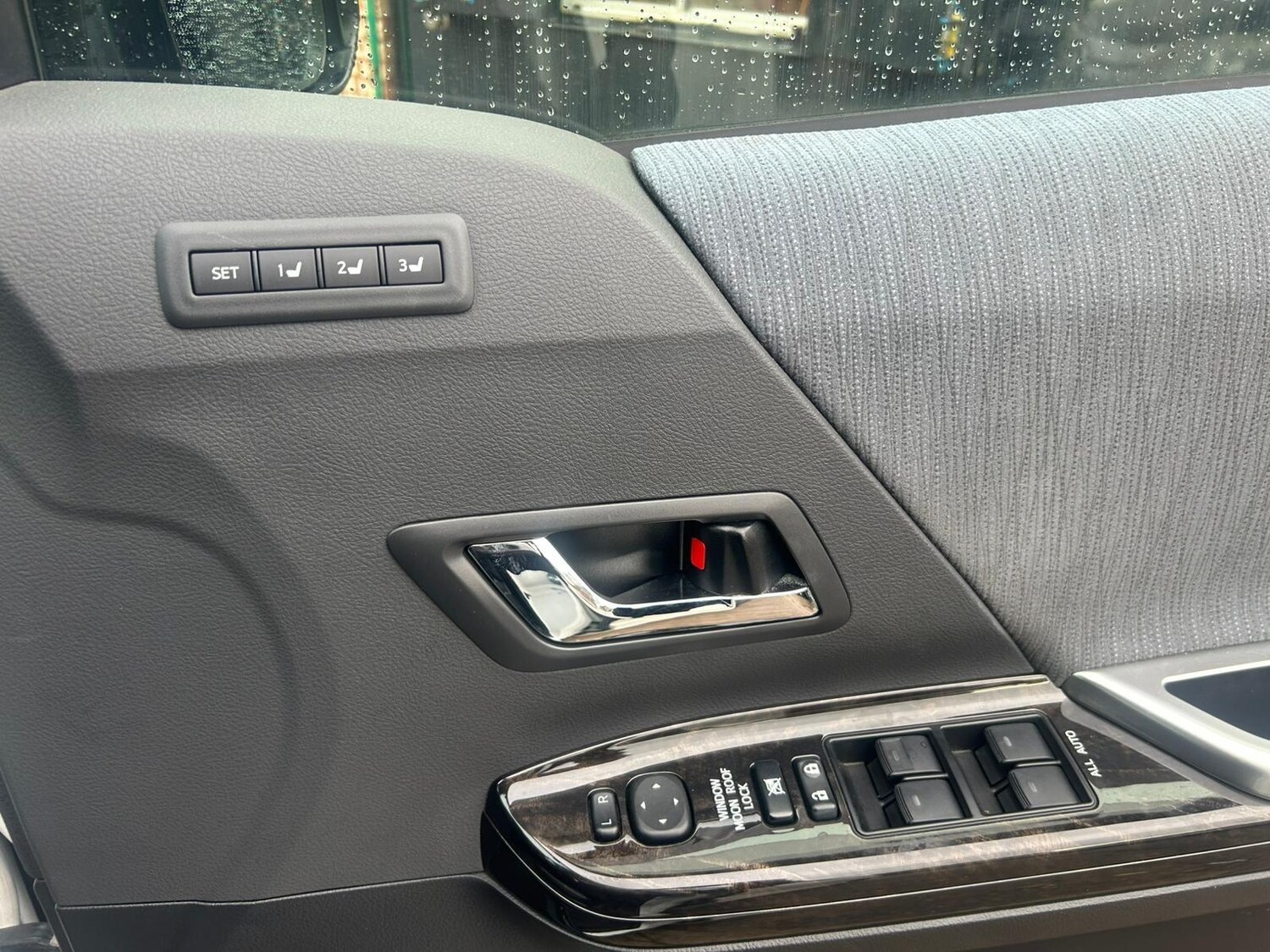 Used Toyota Vellfire for sale - 76990020: Photo 17