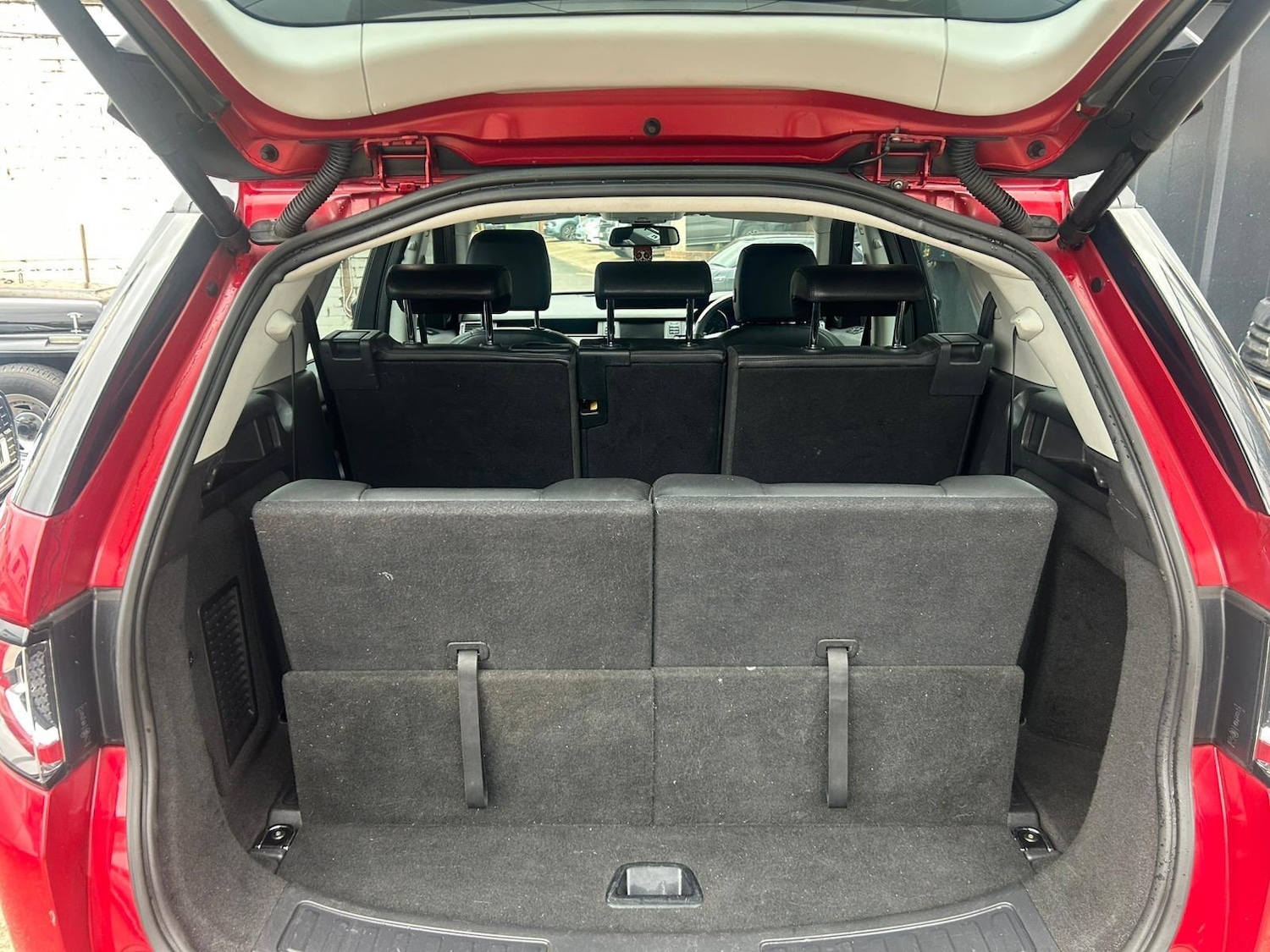 Used Land Rover Discovery Sport 2015 for sale - 76549963: Photo 13