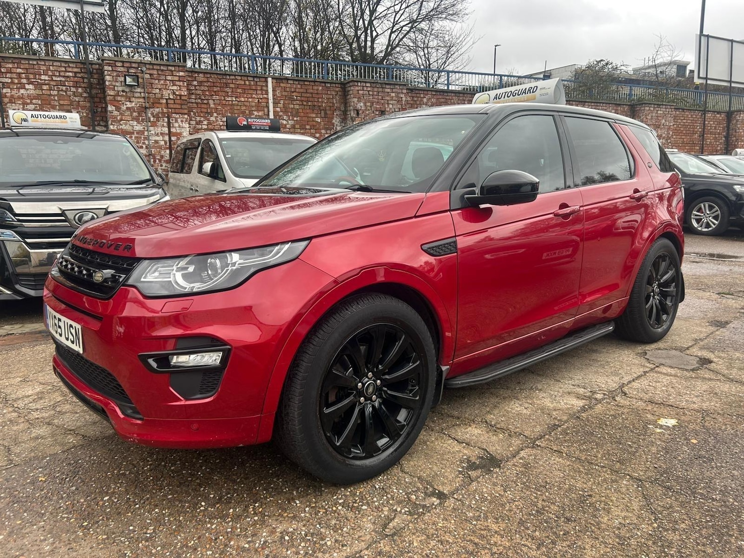 Used Land Rover Discovery Sport 2015 for sale - 76549963: Photo 3