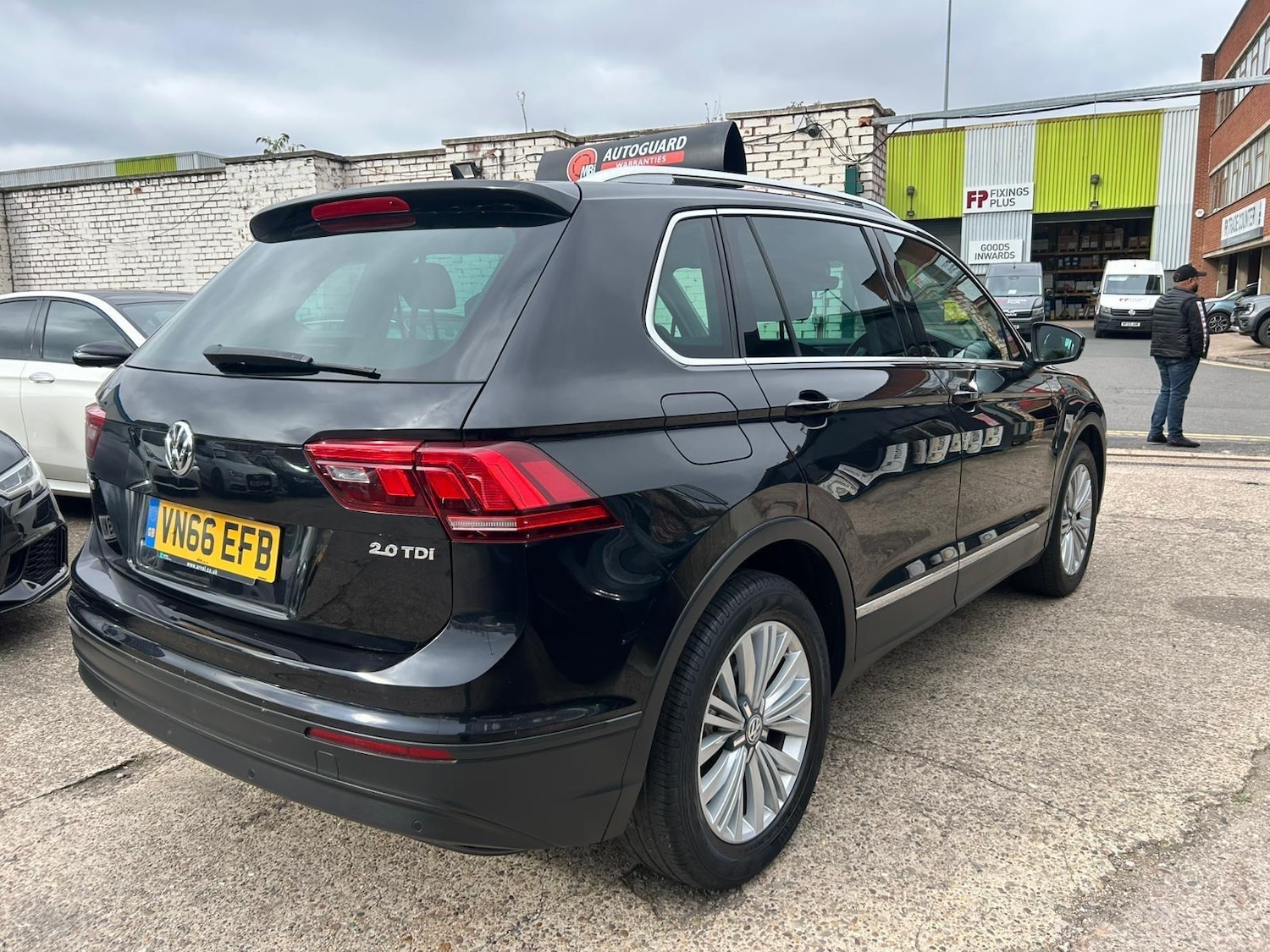 Used Volkswagen Tiguan 2016 for sale - 76239679: Photo 4