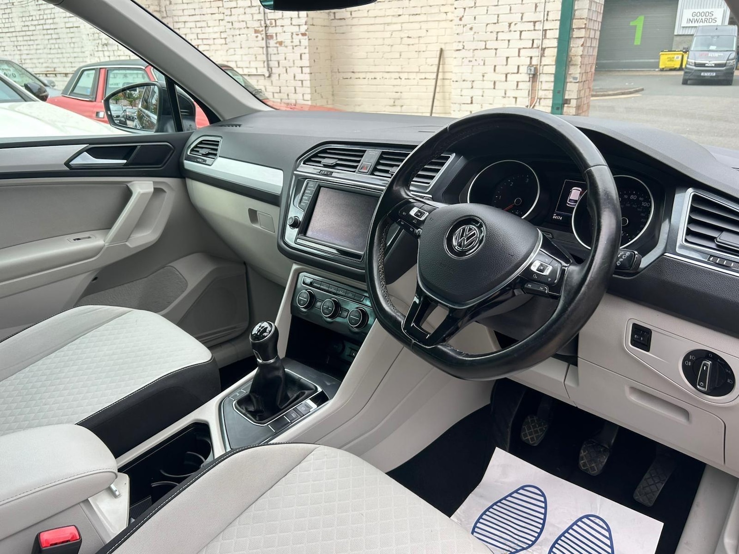 Used Volkswagen Tiguan 2016 for sale - 76239679: Photo 9