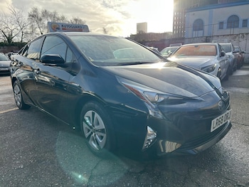 Used Toyota Prius 2019 for sale - 76988760: Photo