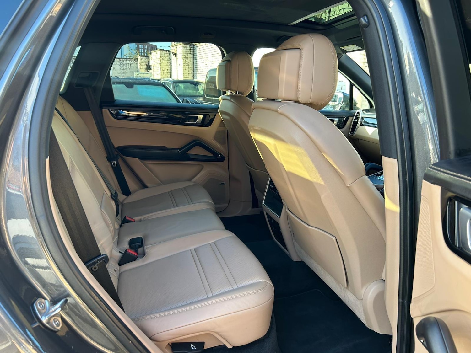 Used Porsche Cayenne 2021 for sale - 76727700: Photo 12