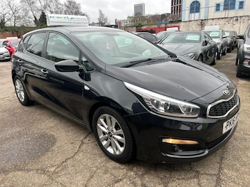 Used Kia Ceed 2016 for sale - 77982422: Photo