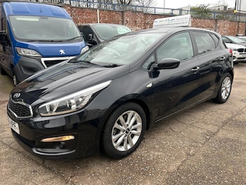 Used Kia Ceed 2016 for sale - 77982422: Photo