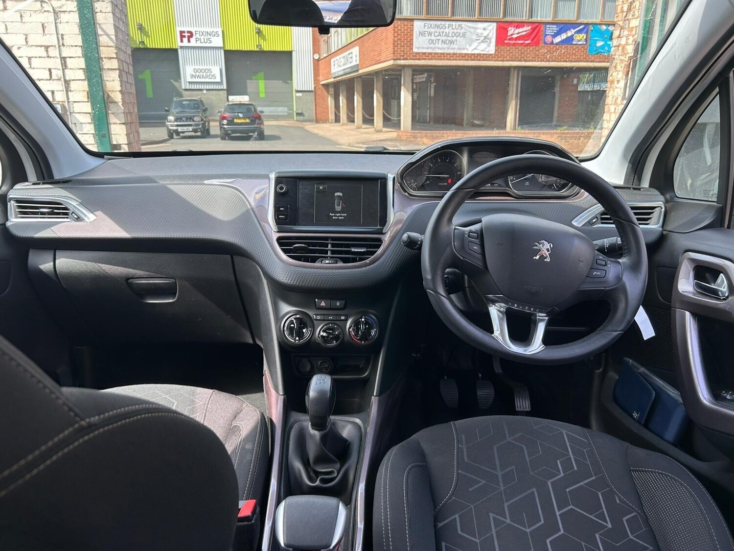 Used Peugeot 2008 for sale - 77538245: Photo 9