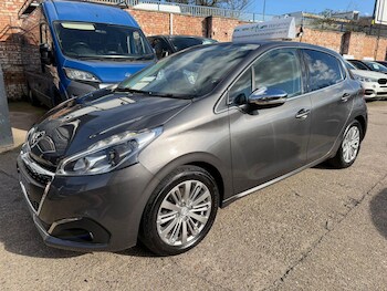 Used Peugeot 208 2018 for sale - 77696559: Photo