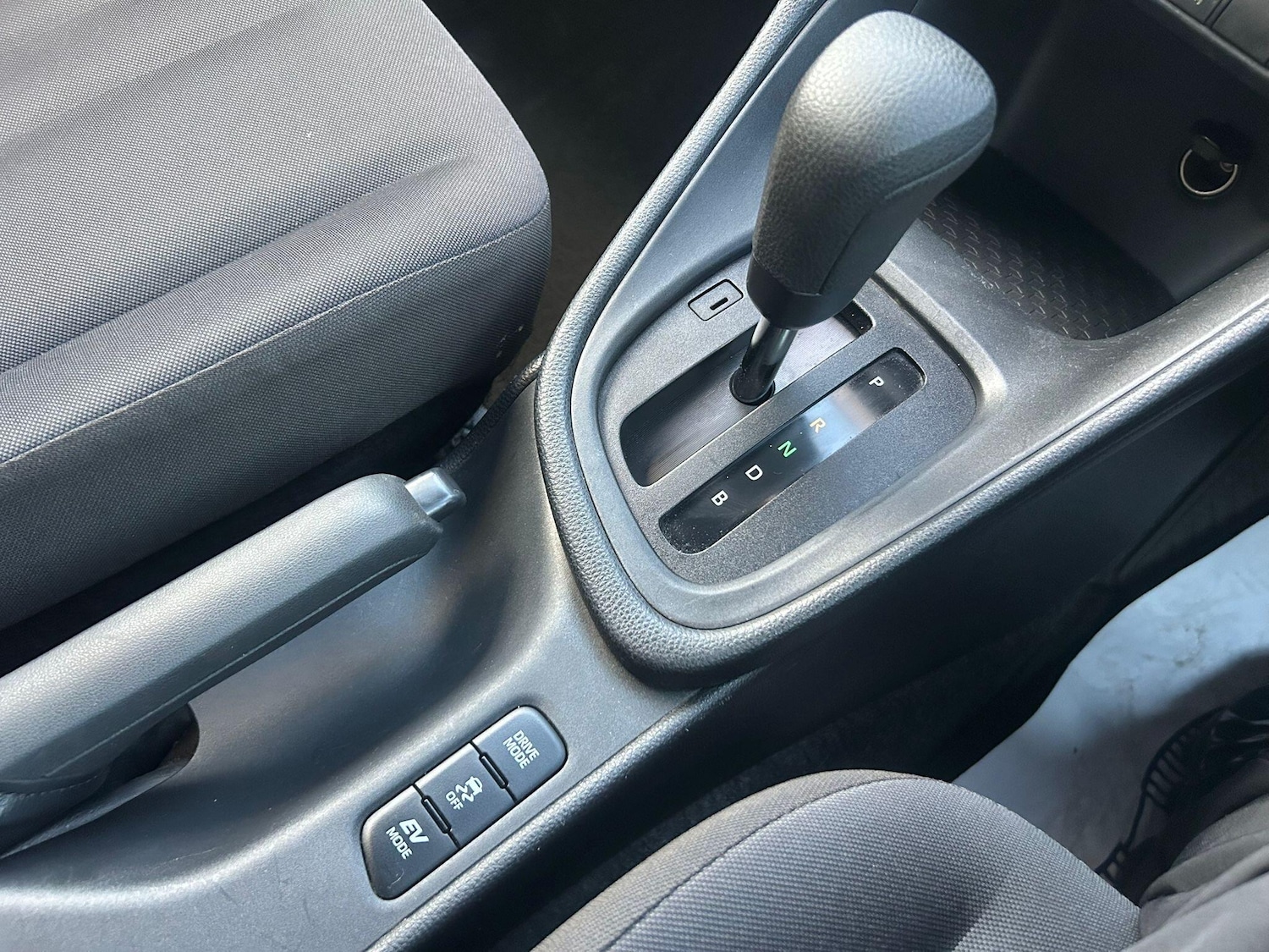 Used Toyota Yaris for sale - 77016166: Photo 13