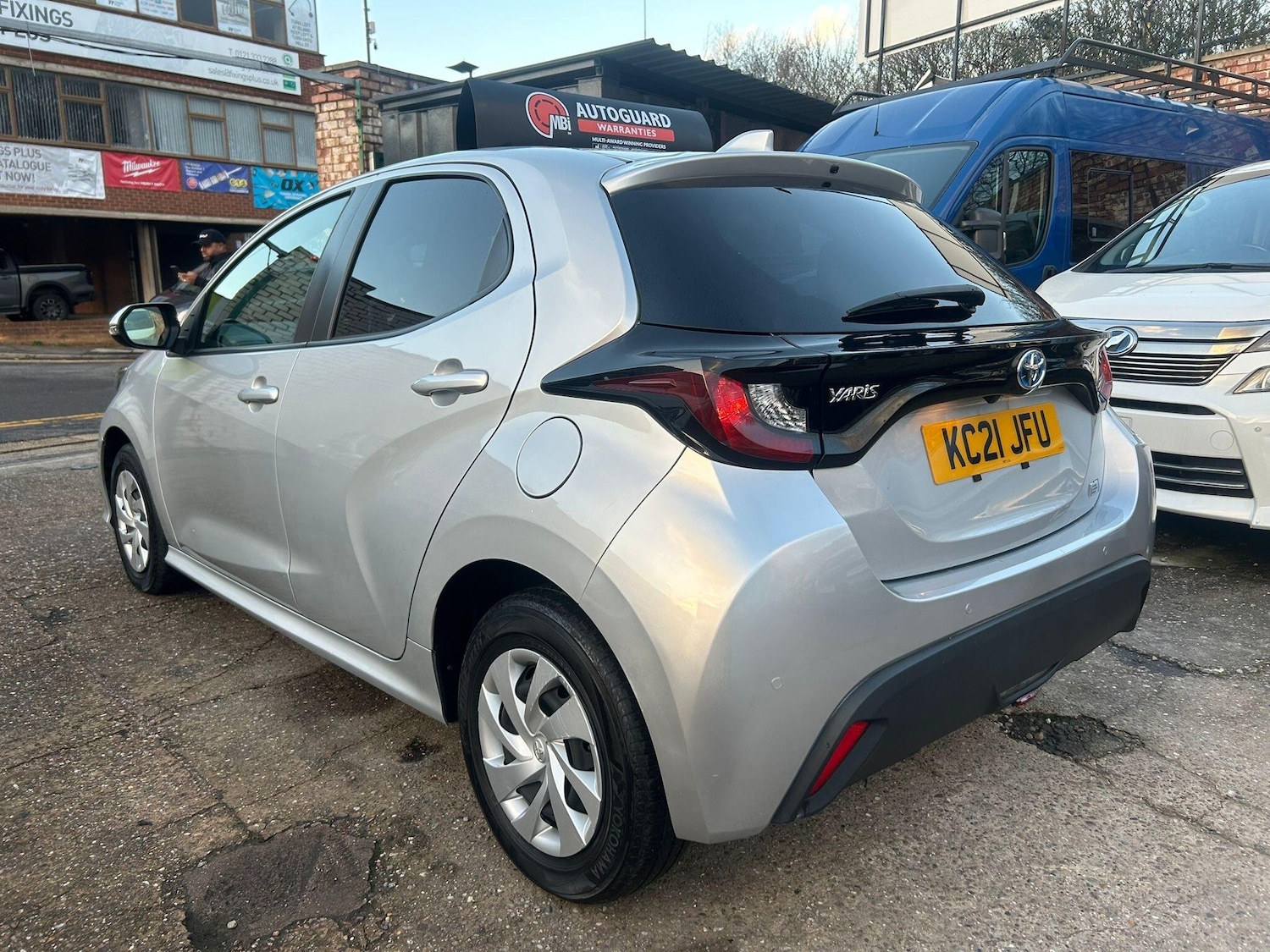 Used Toyota Yaris for sale - 77016166: Photo 4